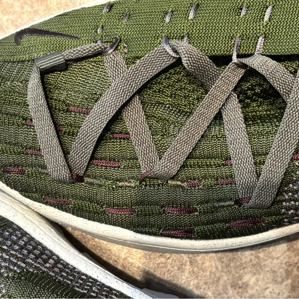 Nike Space Hippie 04 Olive Sneakers - Picture 5 of 6